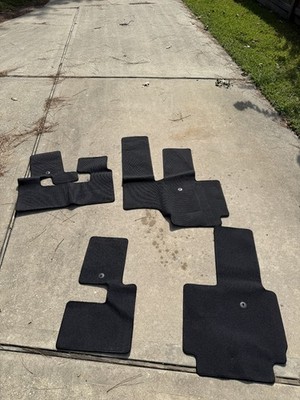Partial set of Kia Carnival OEM cloth mats, BACK MATS ONLY Explanation in Desc.