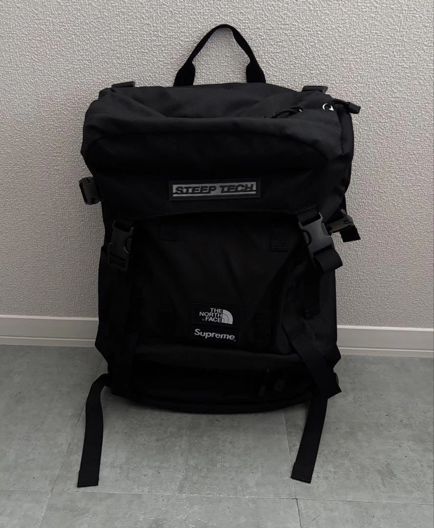 Sac à dos Supreme North Face noir saison 16S authentique occasion