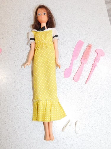 Barbie:  VINTAGE 1972 QUICK CURL FRANCIE Doll!