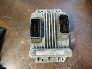 Original  opel Motorsteuergerät ECU 8980215700