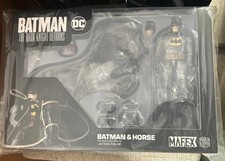 Medicom Toy Mafex No.205 Batman & Horse  The Dark Knight Returns  Figure NIB USA