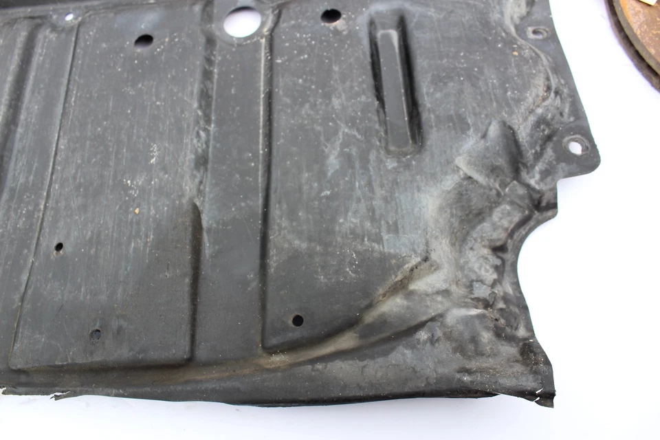 Cubierta protector contra salpicaduras motor Infiniti M45 2006-2008 X2564 Foto 3 de 4