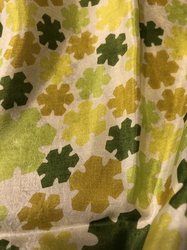 Vtg Silk Scarf Green Pinwheel Design On White 23" X 23" Square - 第 3/12 張圖片
