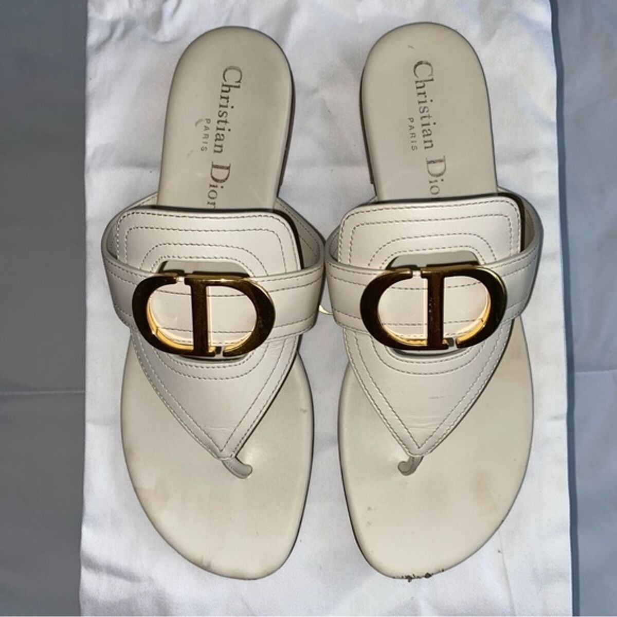 DIOR Authentic Christian Dior 30 Montaigne CD Gold Logo DIOR Authentic Christian Dior 30 Montaigne CD Gold Logo