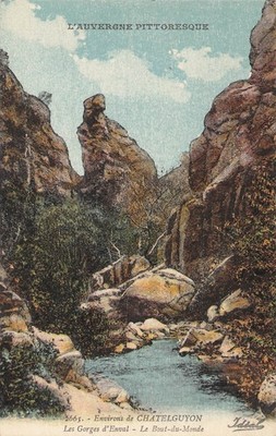 63 L'Auvergne illustrated circa from Châtel-Guyon.  69108
