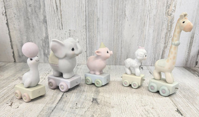 Precious Moments Birthday Train Animals Elephant , Pig, Seal, Lamb, Giraffe 1985