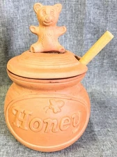 Vintage GOURMET TOPF Red Clay BEAR Honey Pot with Lid & Stick 3.5x4"