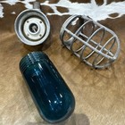 CROUSE HINDS V175-M5 LIGHT FIXTURE W/BLUE GLASS GLOBE & CAGE 1/2" NPT BLUE GLOBE — photo 4