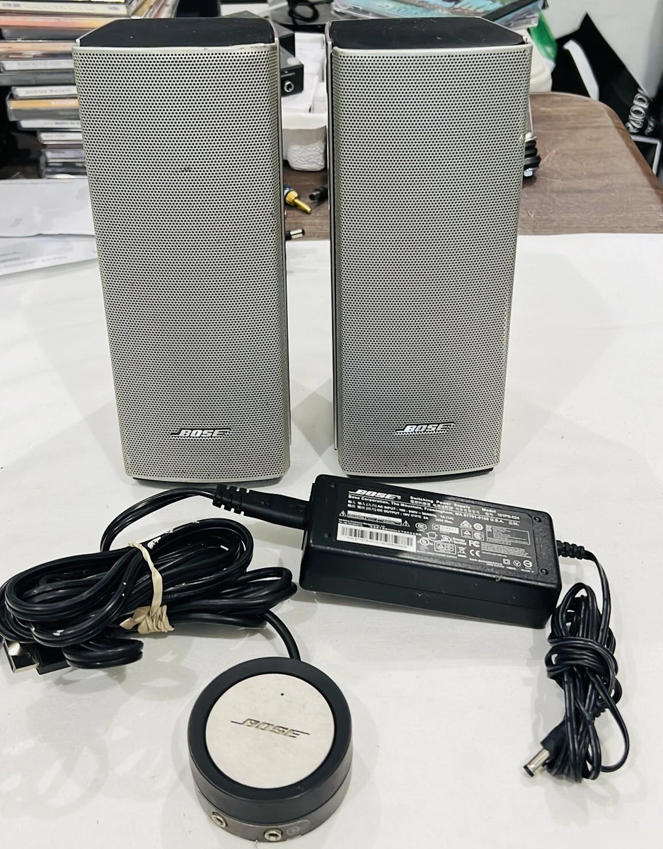 Bose Companion 20 Multimedia Speakers System Silver - Damaged woofer.