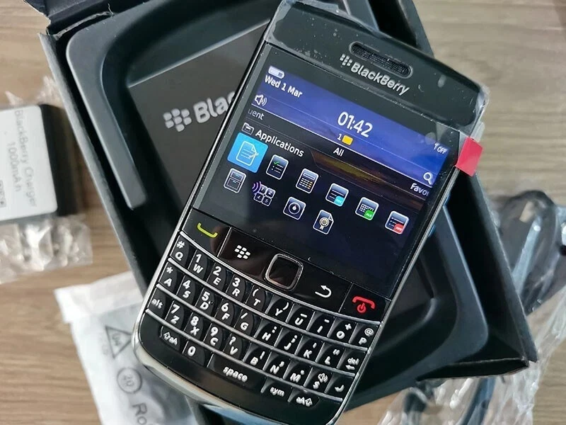 Blackberry Bold 9780 512MB Black GPS GSM 3G Original Unlocked QWERTY Smartphone - Image 3 of 4