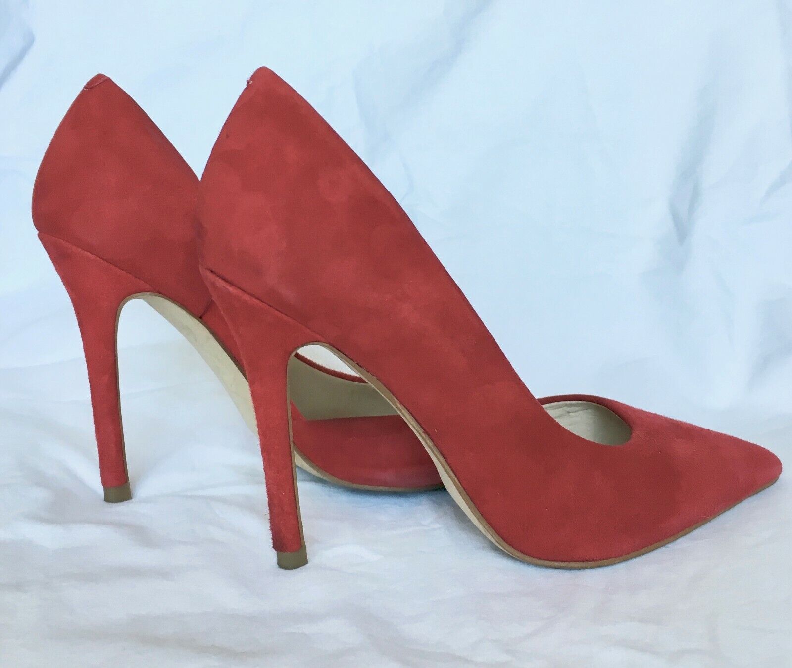 tafel inkomen residentie Guess Sexy Red suede high heel pumps size 5M | eBay