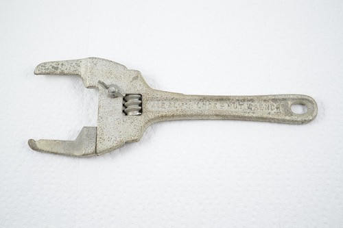 Ace Covers Company Slip & Lock Adjustable Nut Wrench 1"-3" Plumber's Tool - Picture 9 of 9