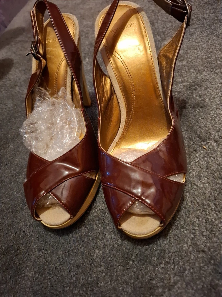 Topshop Burgundy Criss Cross Peep Toe Strappy Sandals Shoes Size 6 Aso Amy... - Image 3 of 4