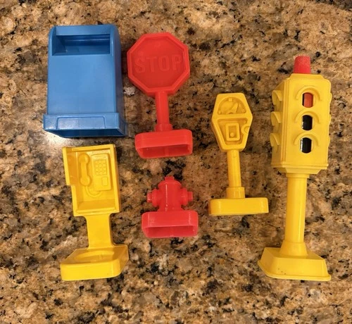 Vintage Fisher Price Little People Lot 6 Main Street Village Street Pieces Clean