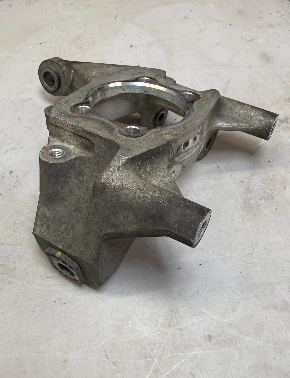 McLaren 570S 2016-2021 Rear Left Steering wheel hub P/N 11B0115CP