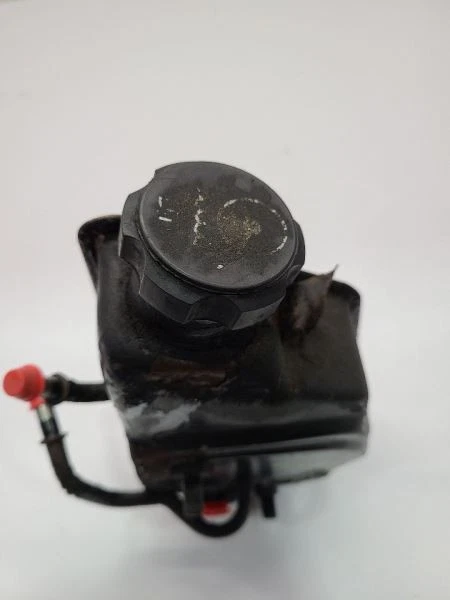 Bomba de dirección asistida Chevrolet Suburban 2500 1998-99 03-06 Foto 3 de 4