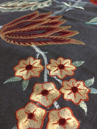 98cm x 127cm ZOFFANY "Anjolie De Novo" Embroidered Linen fabric Persian - Picture 6 of 14