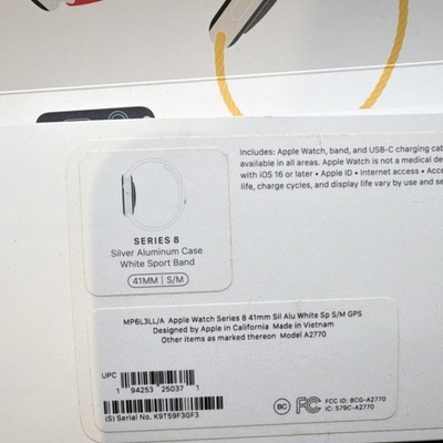 Apple Watch Series 8 41mm Silver Aluminum Case White Silicone Band GPS