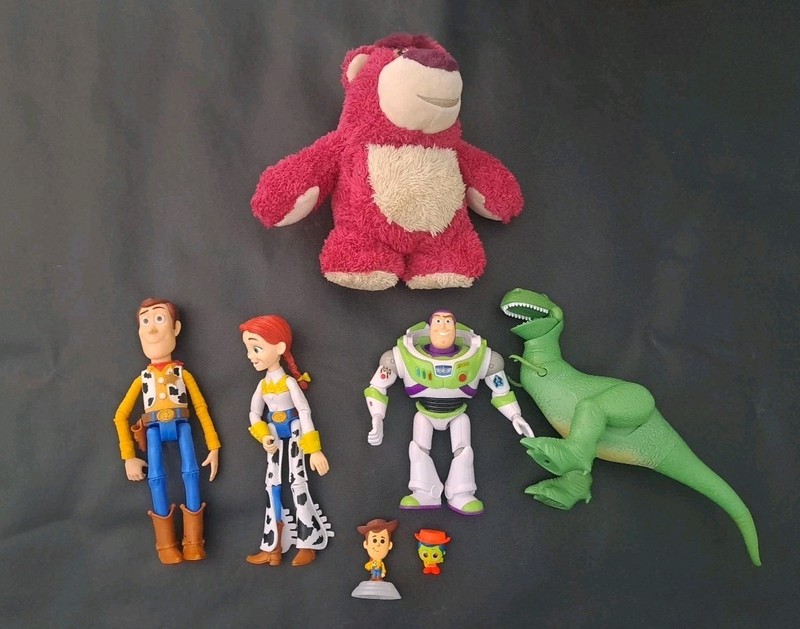 Toy Story Lot-Woody, Buzz, Jessie, Rex And Lotsa