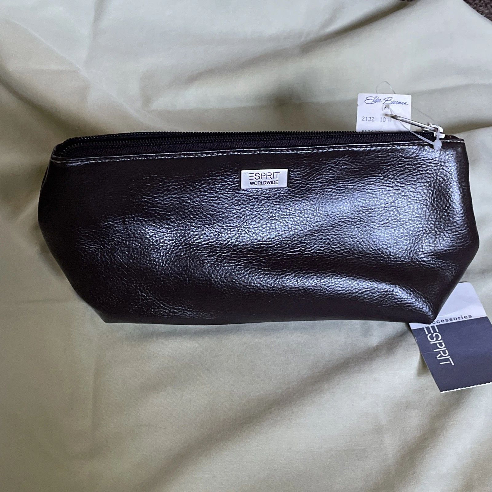ESPRIT Vintage Worldwide Passport Clutch Organizer Makeup Bag, 072417