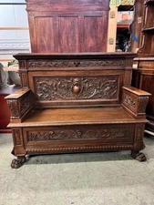 ANTIQUE WALNUT ITALIAN CARVED GRIFFIN HALL BENCH - 013