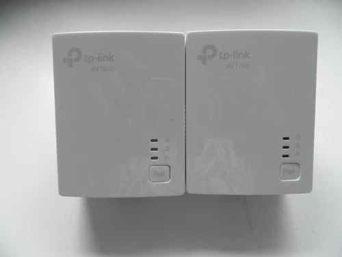 TP-LINK AV1000 Gigabit Powerline Starter Kit (TL-PA7017 KIT)