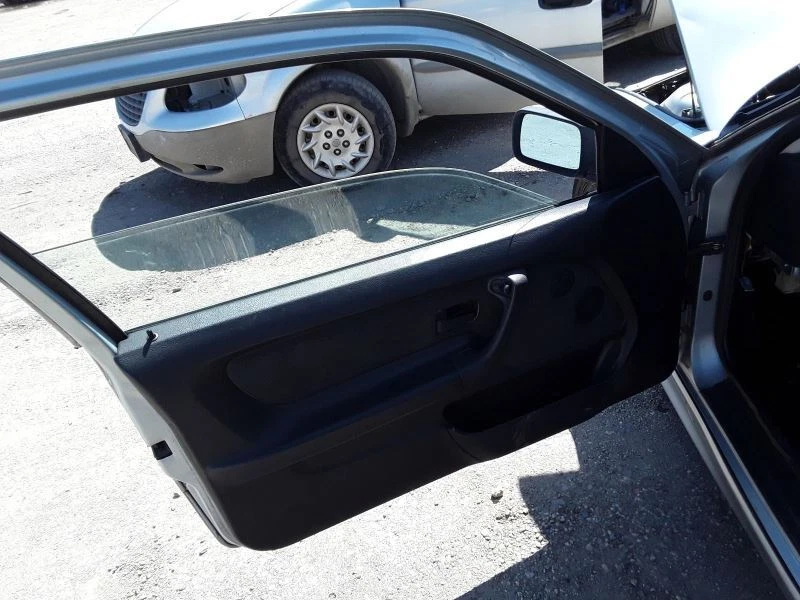 Radiator Fits 91-99 BMW 318i 1223821 - Imagem 3 de 4