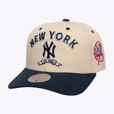 MENS MITCHELL & NESS MLB LEGACY DEFINED PRO SNAPBACK YANKEES