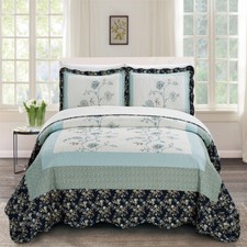Dorset 3-Piece Floral Patchwork Quilt Set   Soft Bedding for Queen/King Bed