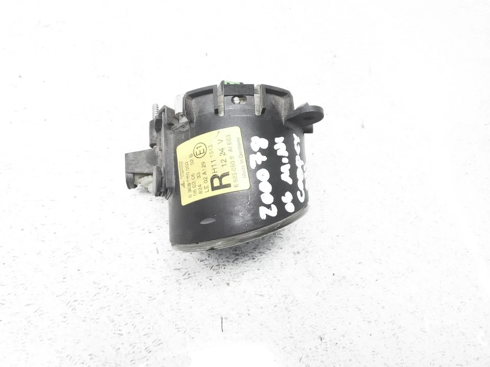 Lámpara antiniebla para pasajeros Mini Cooper 2002-2008 63-17-6-925-050 *Lente picadura* Foto 3 de 4