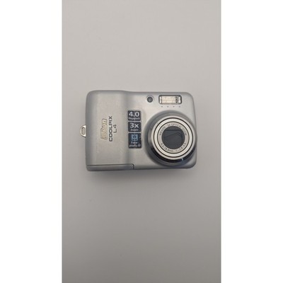 Nikon Coolpix L4 Silver 4.0MP 3x Optical Zoom Digital Compact Camera PARTS ONLY