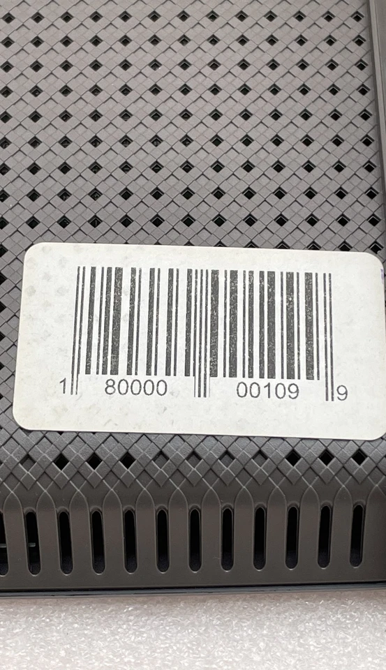 Cisco Linksys E2500 300 Mbps 4-Port 10/100 Wireless N Router Unit Only  - Image 4 of 4