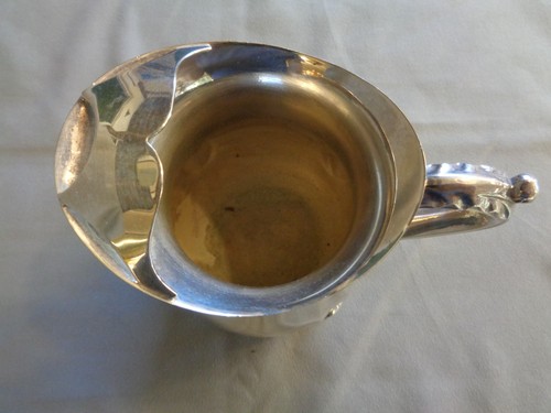 Viners Small Silver Plate Water Jug with Ice Lip 13cms high - Picture 6 of 6