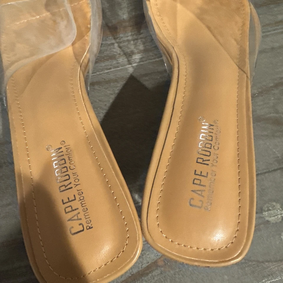 CAPE ROBBIN Angelic CLEAR SLIP ON Block Heels Sandal WOMEN Size 10 - Image 4 of 4