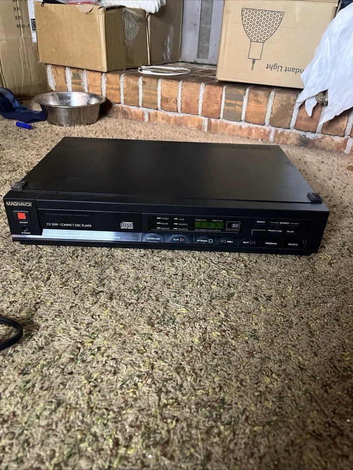 Reproductor de discos compactos Magnavox CD 2000 16 bits convertidor doble DA Foto 2 de 4