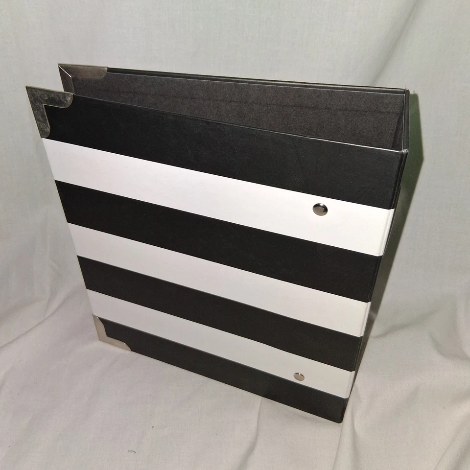 Carpeta de álbum de fotos a rayas en blanco y negro 8,75 pulgadas x 8,25 pulgadas x 2,75 pulgadas 6x7 páginas Foto 2 de 2