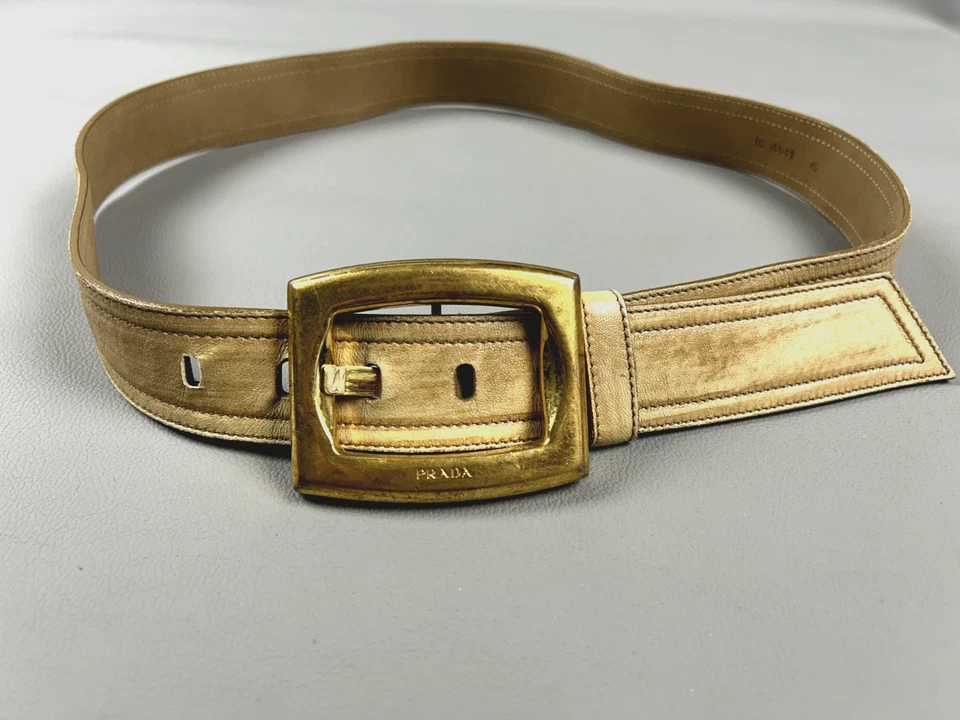 Lindo cinto "PRADA" / "PRADA" - Imagem 3 de 4