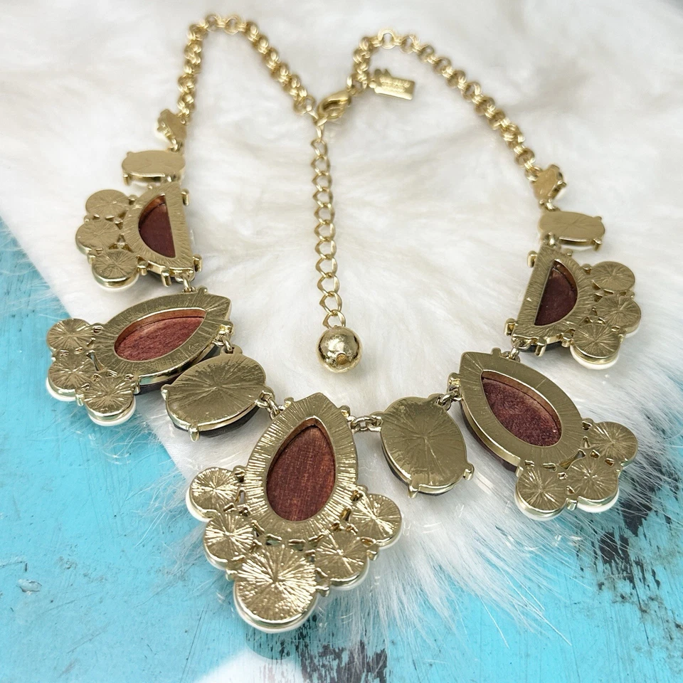 Kate Spade DAY TRIPPER 12kt. Collar de madera de resina crema placa de oro Foto 3 de 4