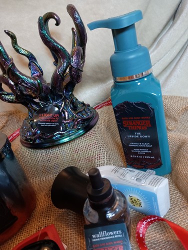 Bath& Body Works Stranger Things - Picture 11 of 13