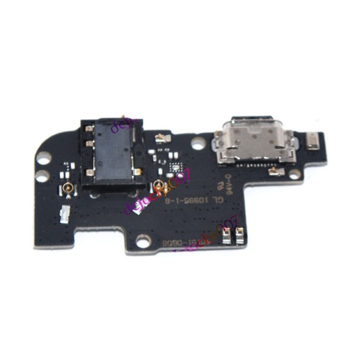Carte PCB Avec Port De Chargement Pour Motorola P50 One Action - Microphone Et Connecteur USB