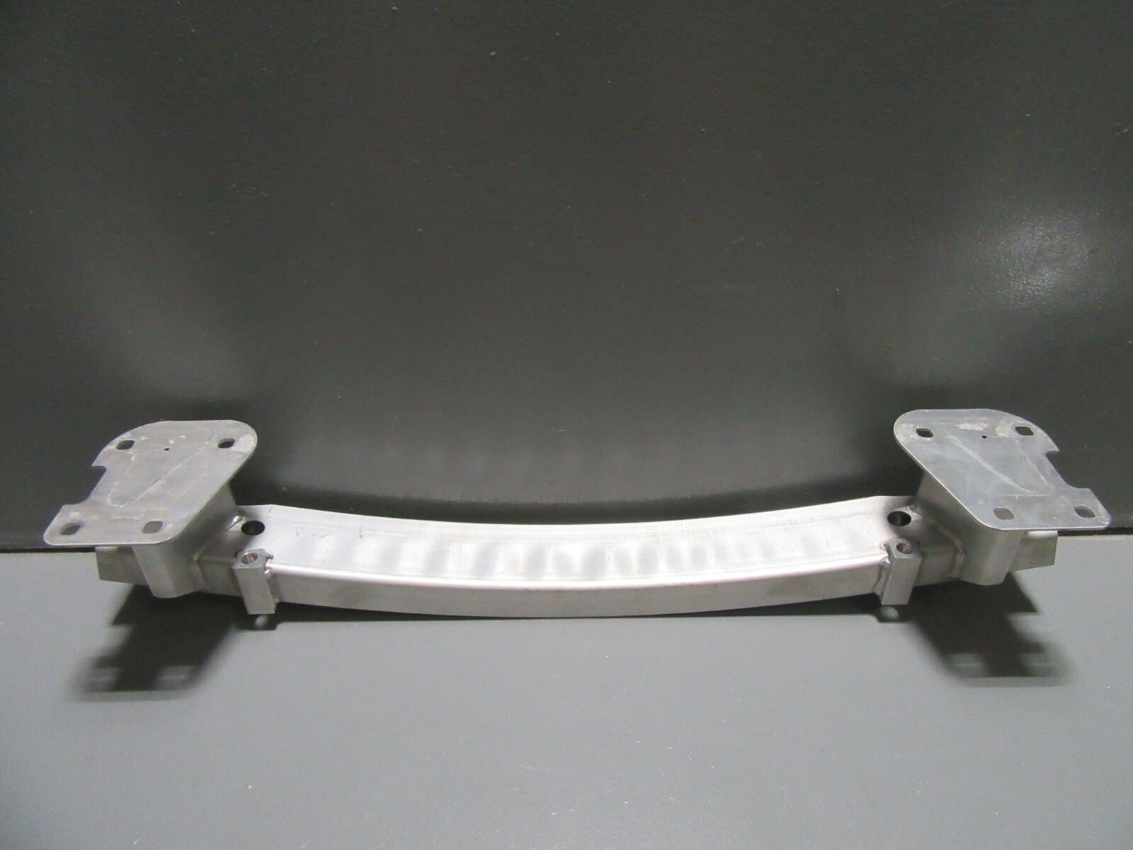 Bentley Bentayga Rear Bumper Reinforcement Beam Support 2017 - 2020 OEM