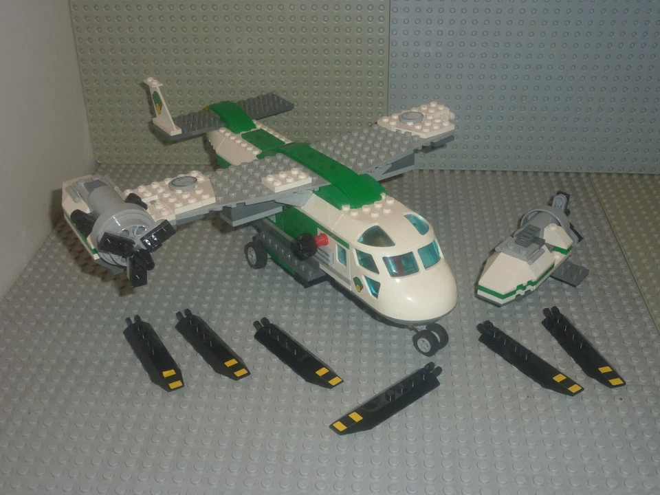 LEGO City 60021 Cargo Heliplane, photo 1 sur 4