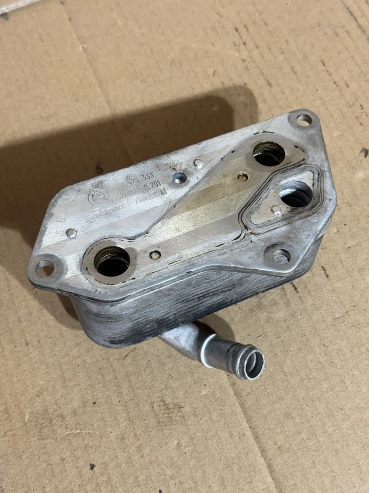 BMW X3 F25 2007-2017 enfriador de aceite de motor 7525333 OEM AK2201318 Foto 3 de 4