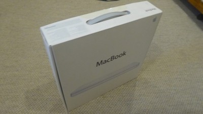 Mac Book Pro 2,4GHZ 4MB RAM 500GB HDD 13,3''Zoll Silber OVP