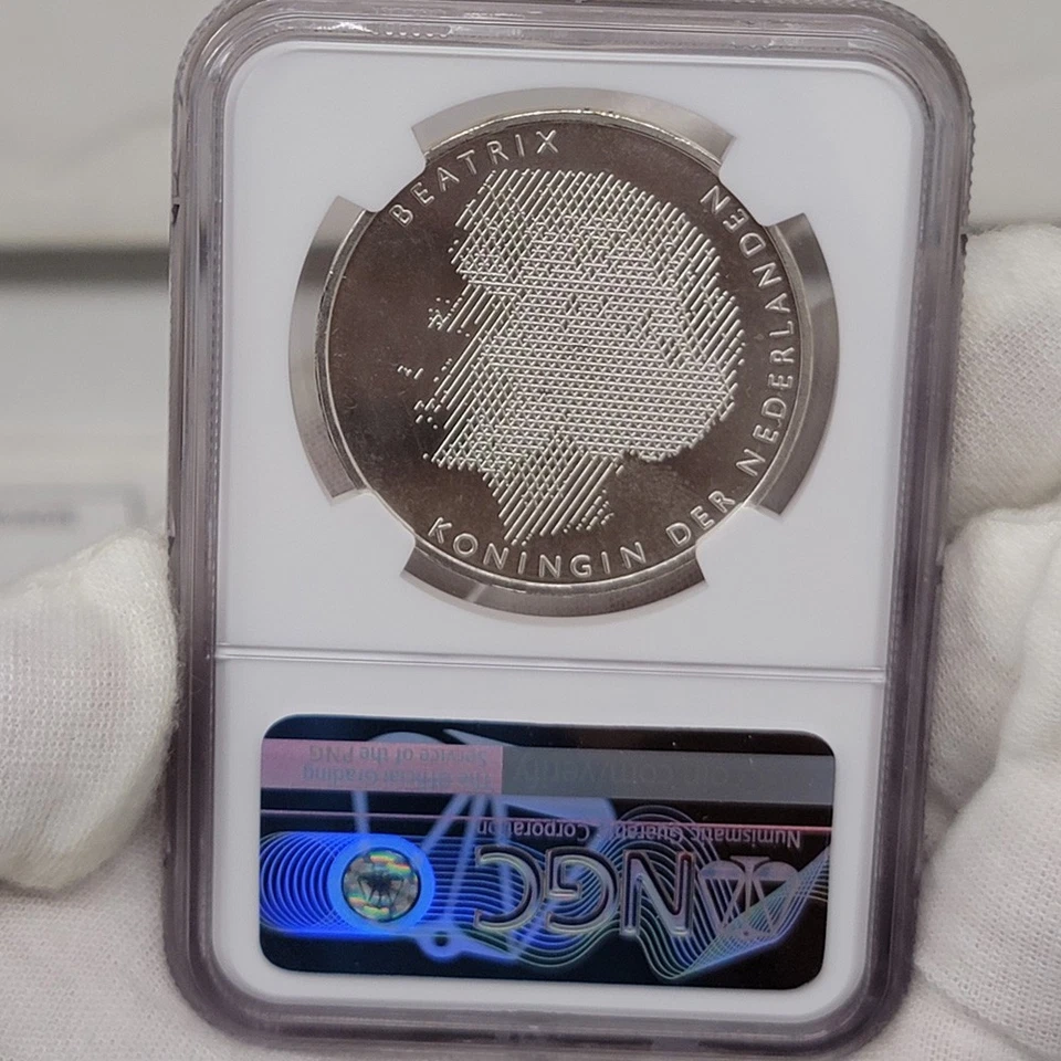 Top Pop!  1988 NETHERLANDS SILVER 50 GULDEN NGC MS66 william & mary anniversary - Image 3 of 4