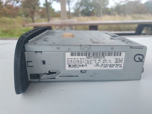 Audio Equipment Radio Am-fm-cassette Fits 05-06 SPRINTER 2500 1985717 - Picture 2 of 4