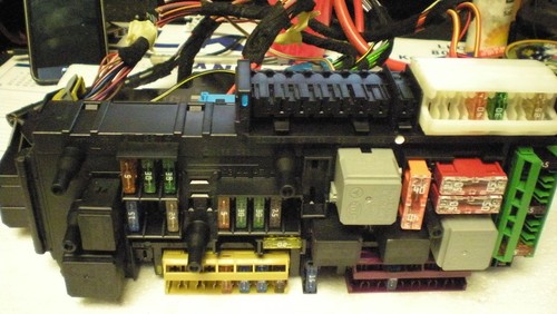 204 900 42 03 Mercedes GLK 350 2013 RELAY FUSE BOX | eBay