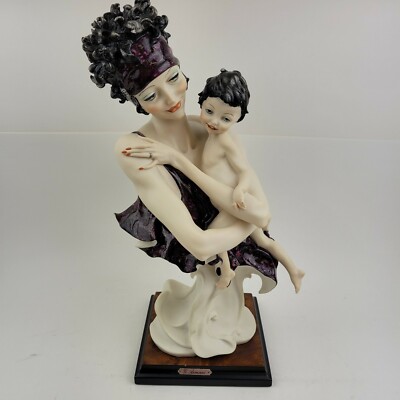 Giuseppe Armani Figurine ''Mother With Child'' 1989 ( Small Flaws See Pics)Vintage
