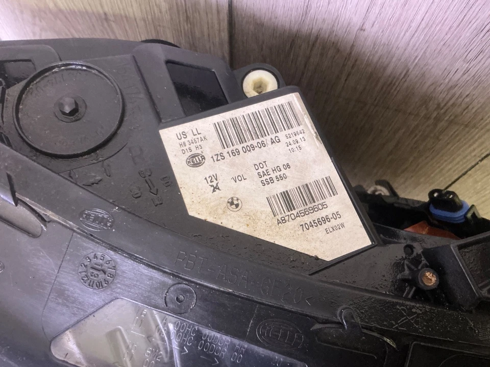 # 2008-2010 BMW 528i 535i 550i M5 (E60) FARO ADAPTABLE LADO PASAJERO DERECHO OEM Foto 3 de 4