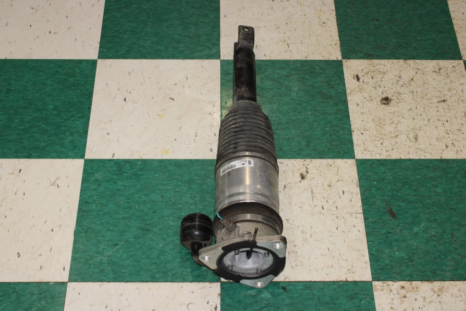 Bentley Flying Spur 2013-2018 Rear Right Air suspension strut